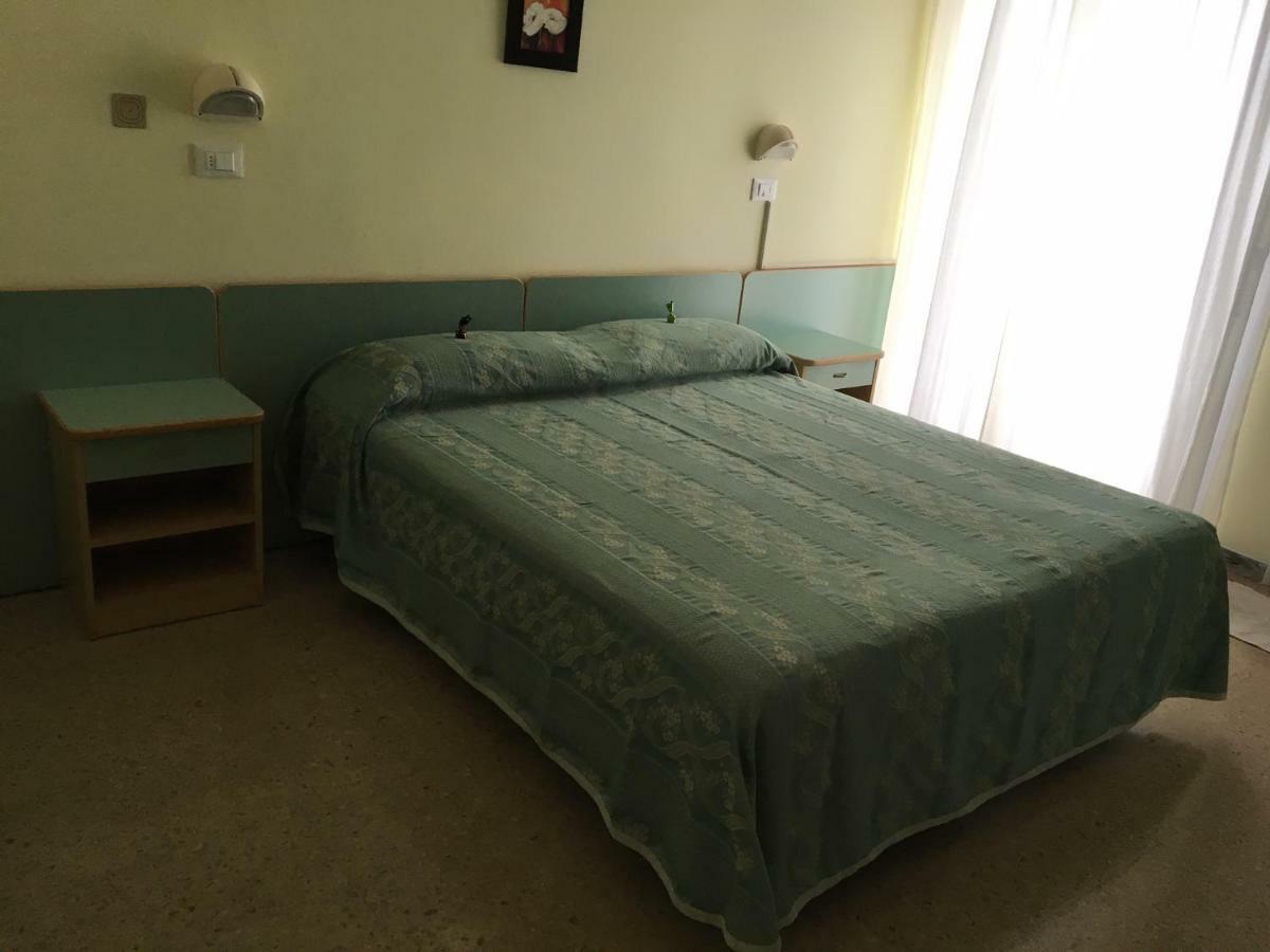 Hotel Laila Cesenatico Extérieur photo
